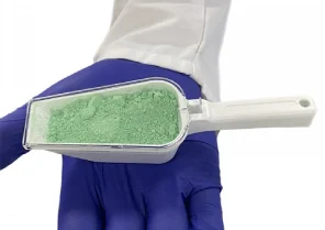 Saiba mais sobre Colher de amostragem com tampa com a Axios Brasil